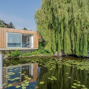 https://wannseeliebe.find-berlin-hotels.com